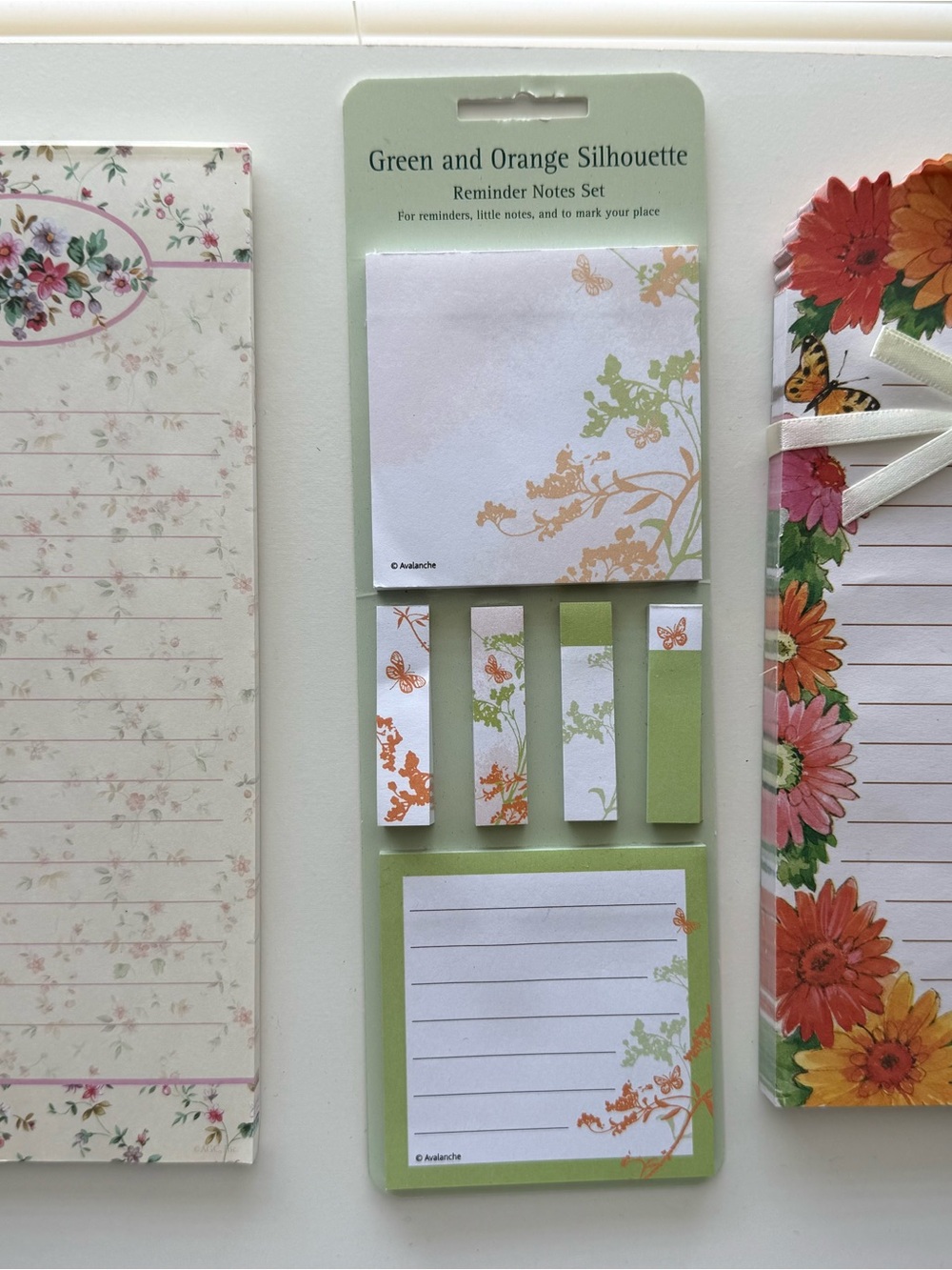 Source Unknown Green and Orange Floral Silhouette Sticky Note Set